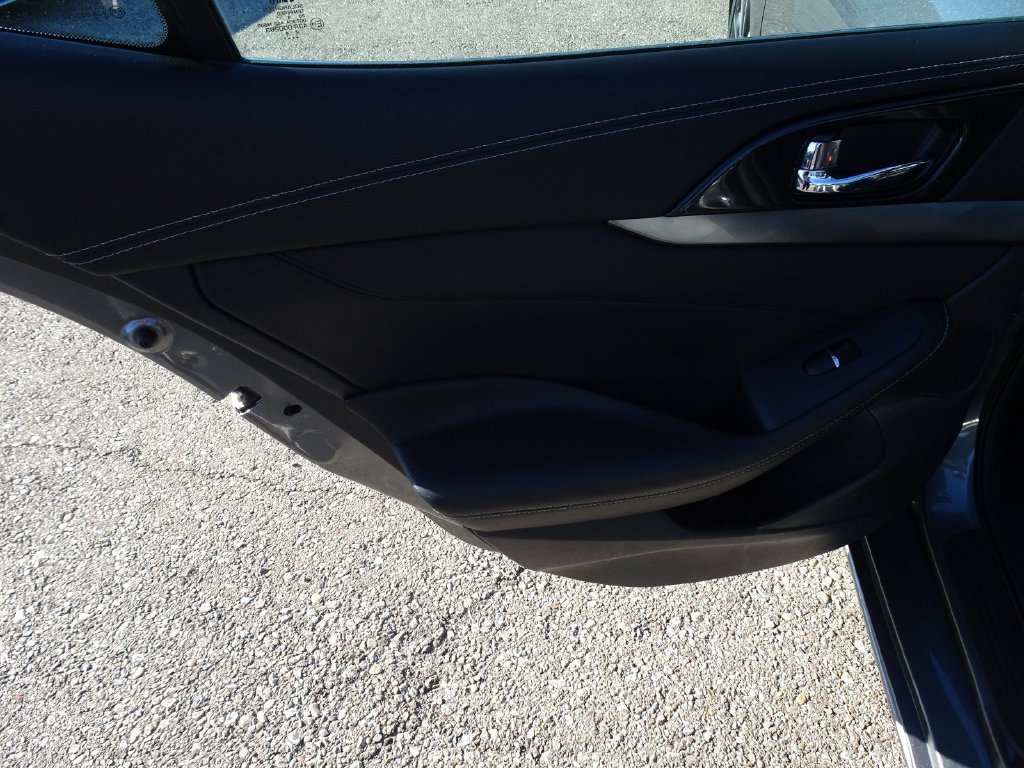 Used 2019 Nissan Maxima 3.5 SL w/ Floor Mat Group FWD image 17