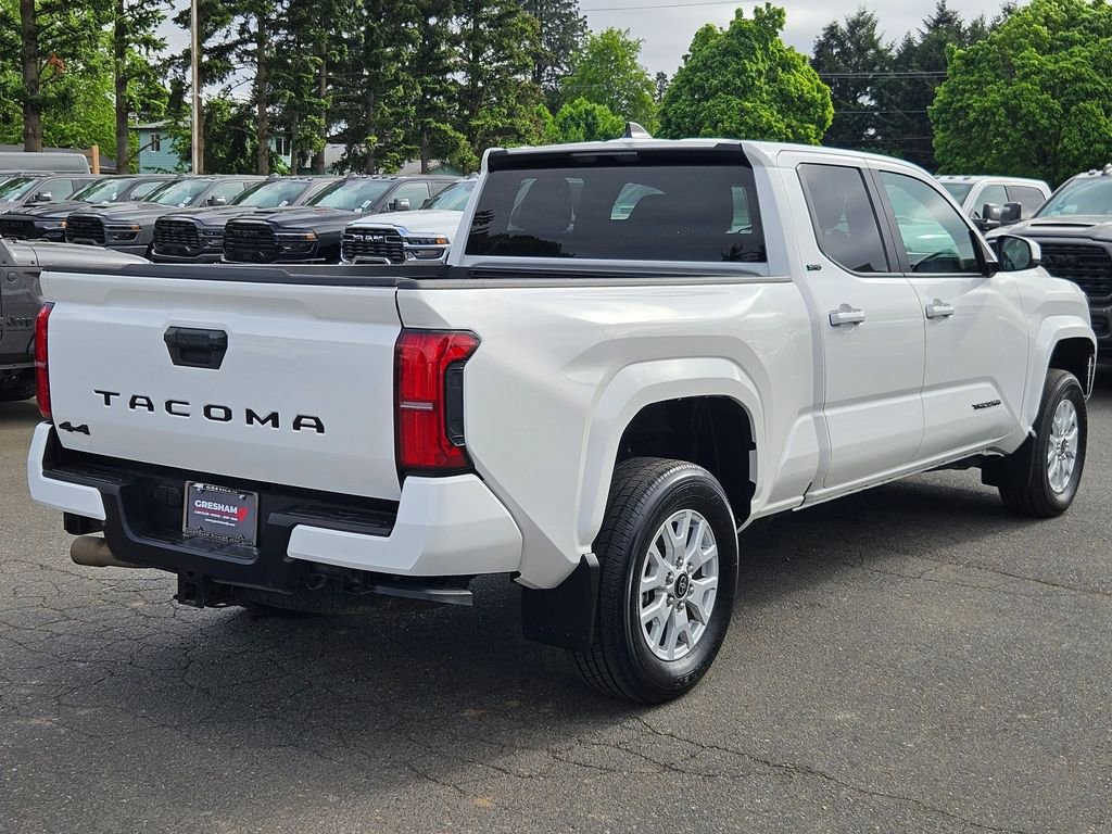 Used 2025 Toyota Tacoma SR5 AWD/4WD image 7