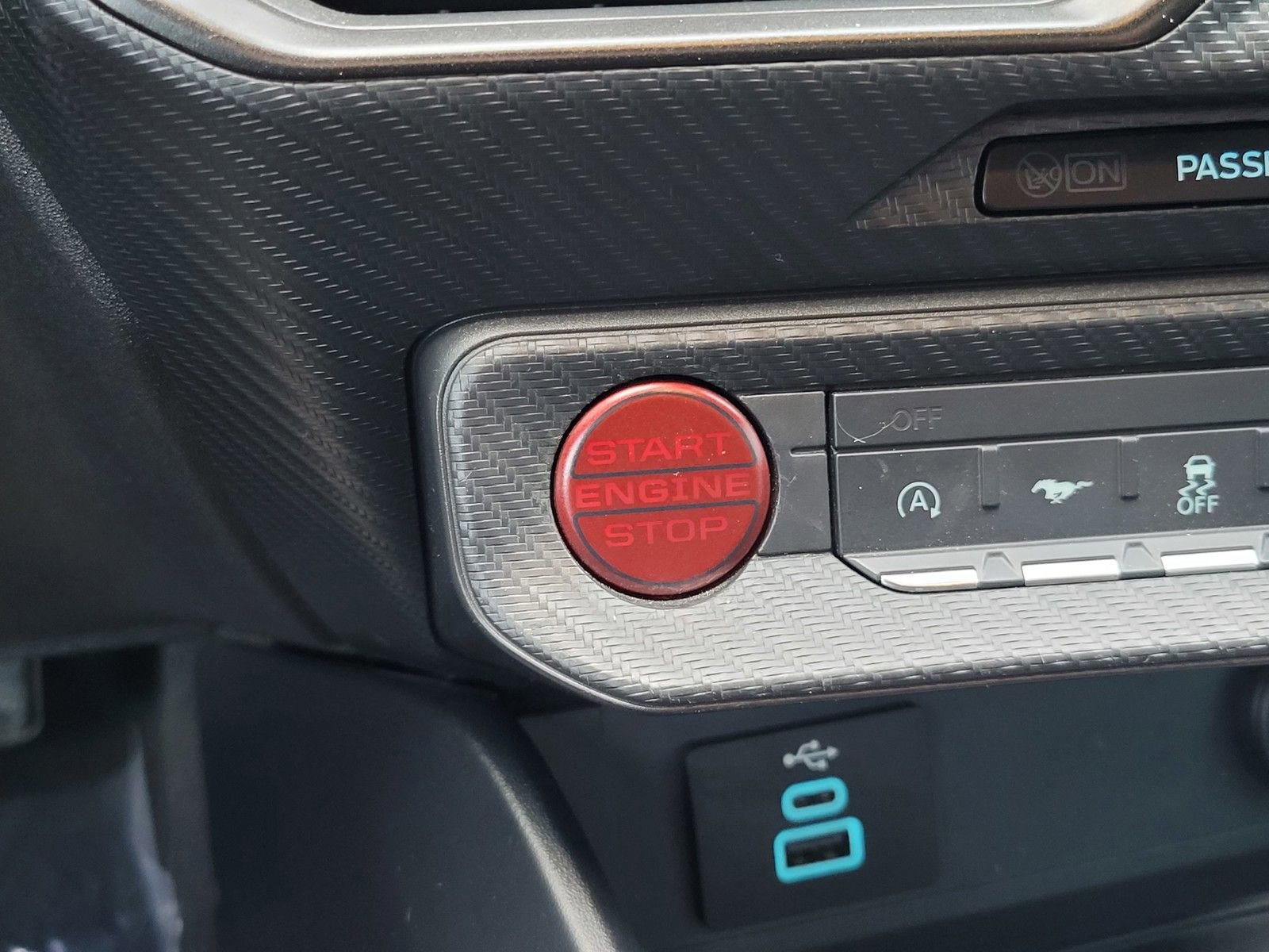 Used 2024 Ford Mustang Coupe image 23