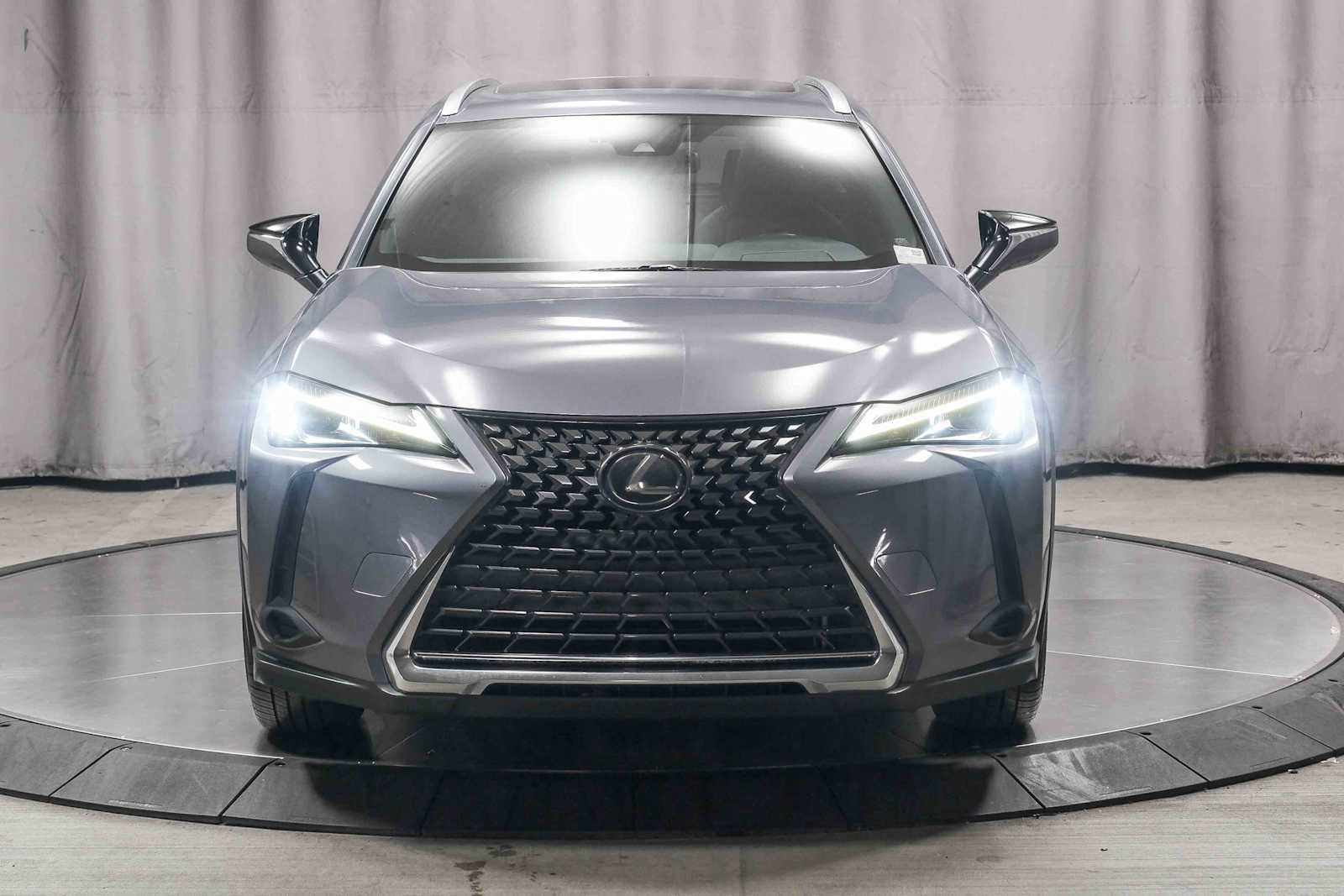 Used 2020 Lexus UX 200 w/ Accessory Package 2 FWD image 6