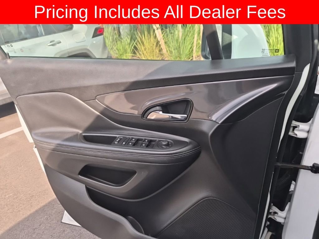 Used 2020 Buick Encore Essence FWD image 12