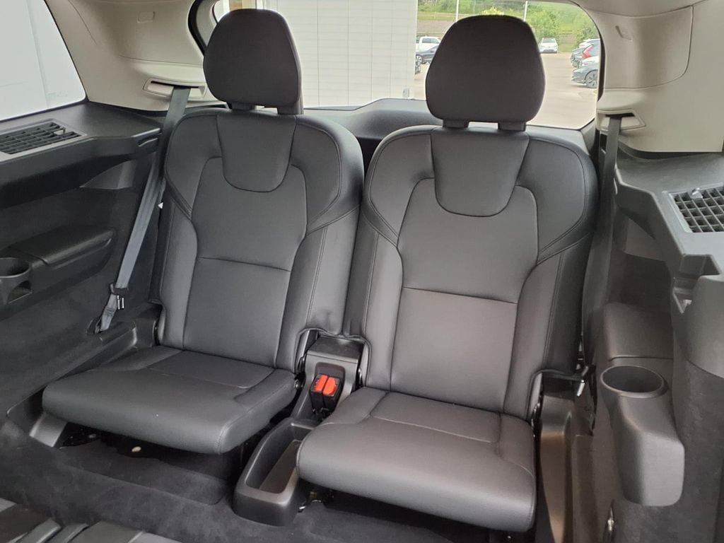 Certified 2023 Volvo XC90 B5 Plus w/ Protection Package AWD/4WD image 9