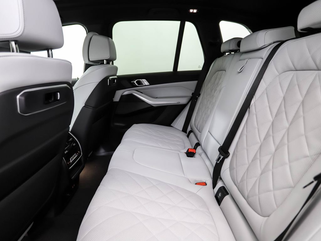 New 2026 BMW X5 xDrive40i w/ M Sport Package image 21