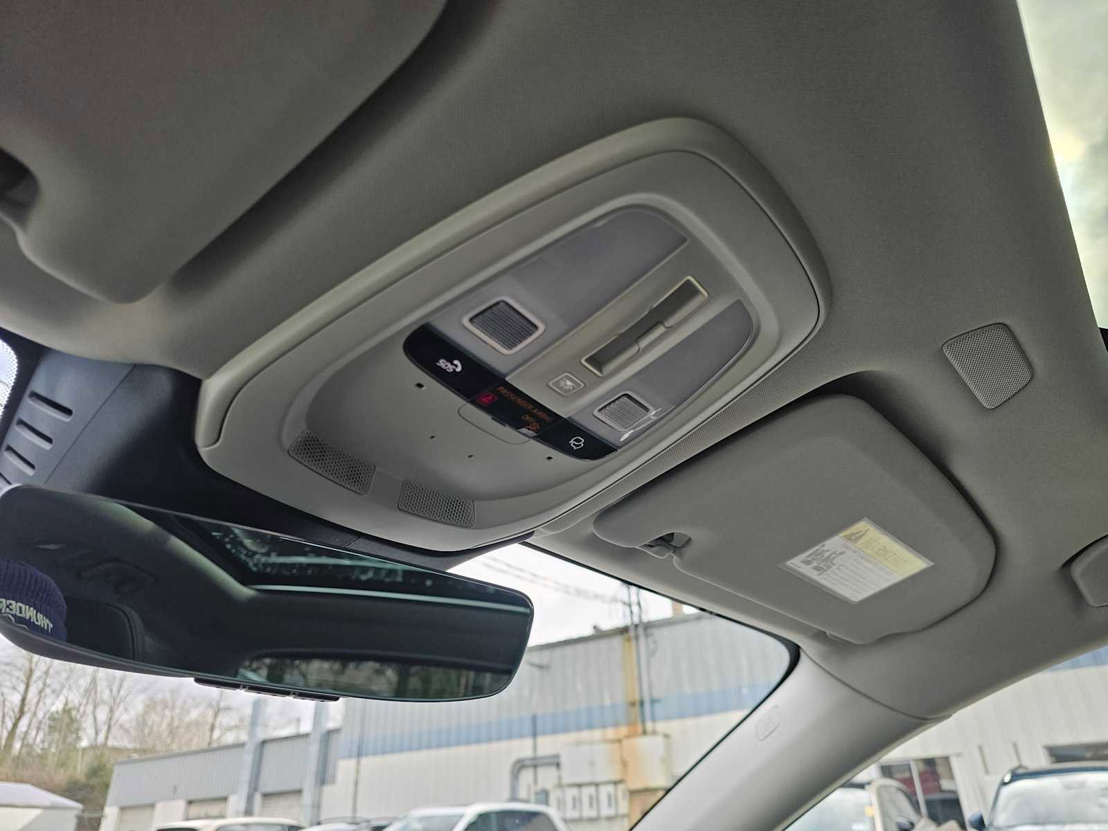 Certified 2025 Volvo XC60 B5 Plus image 32