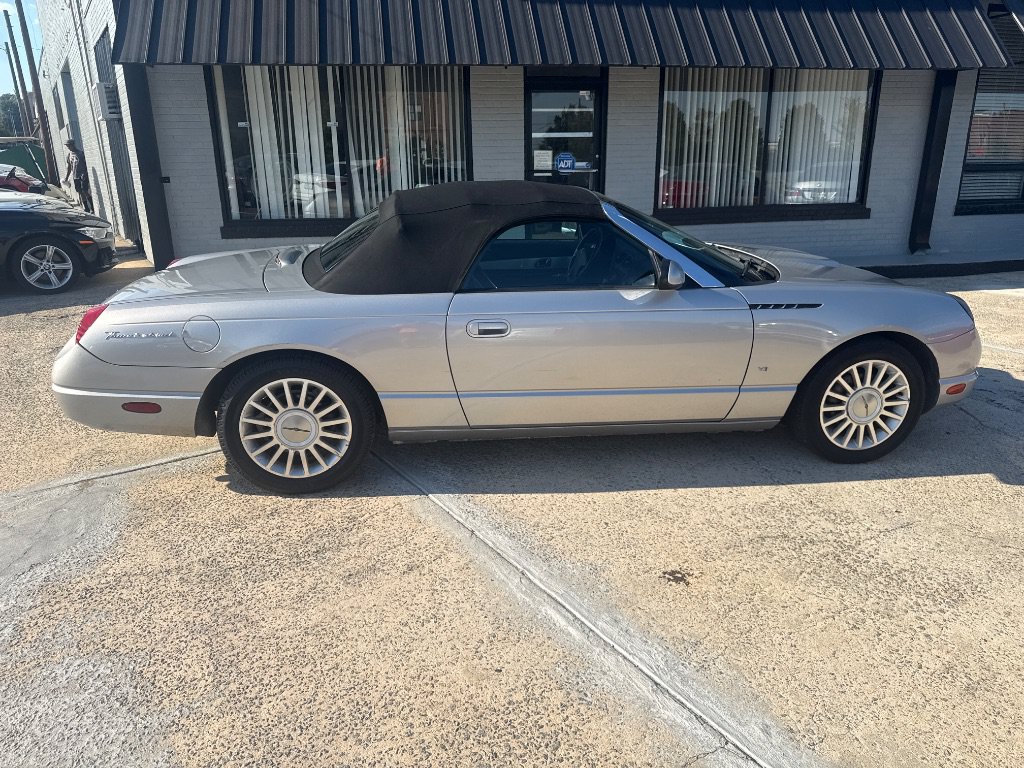 Used 2004 Ford Thunderbird RWD image 8