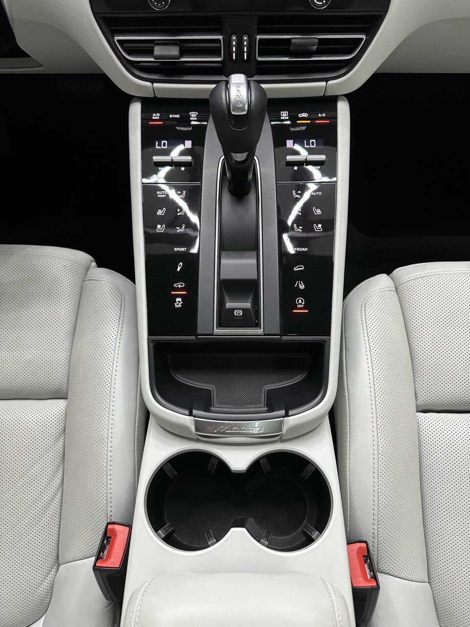 Used 2024 Porsche Macan S image 28