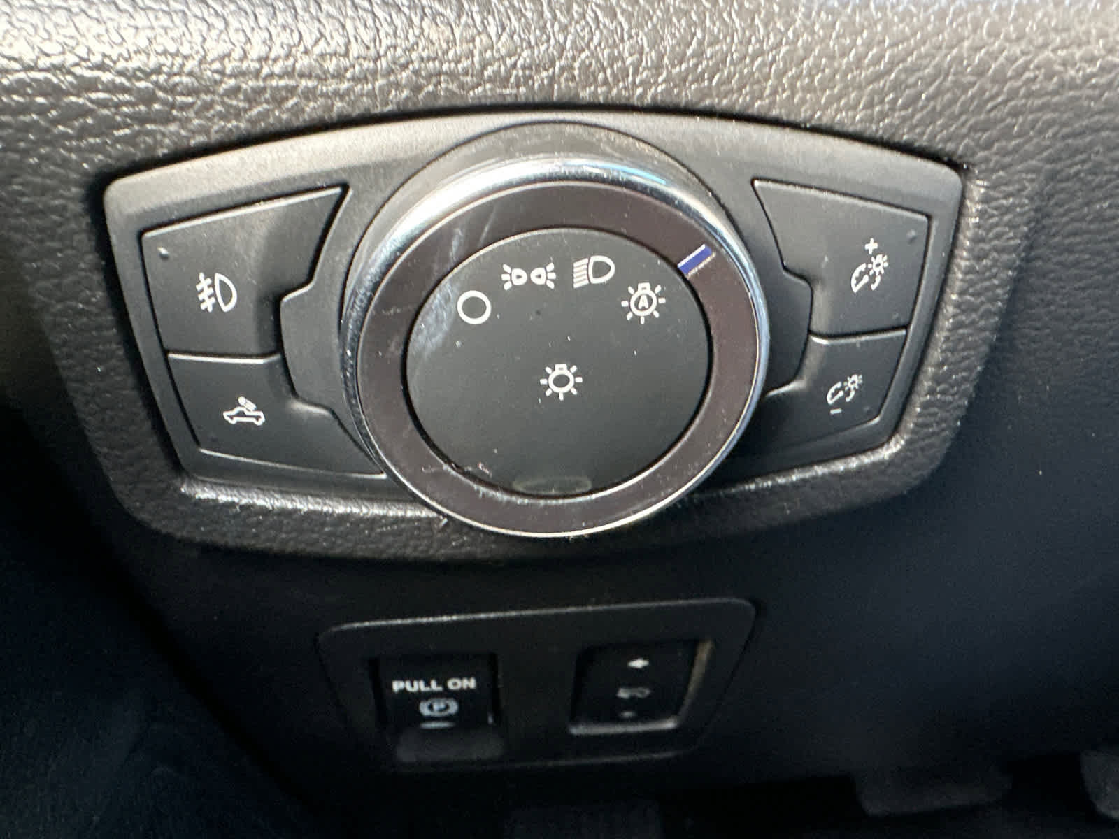 Used 2019 Ford F150 Lariat w/ Equipment Group 502A Luxury image 26