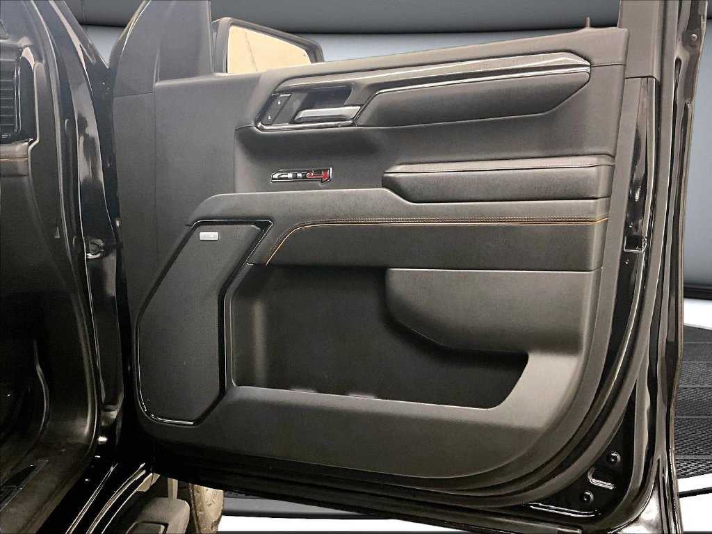 Used 2024 GMC Sierra 1500 AT4 w/ Technology Package AWD/4WD image 29