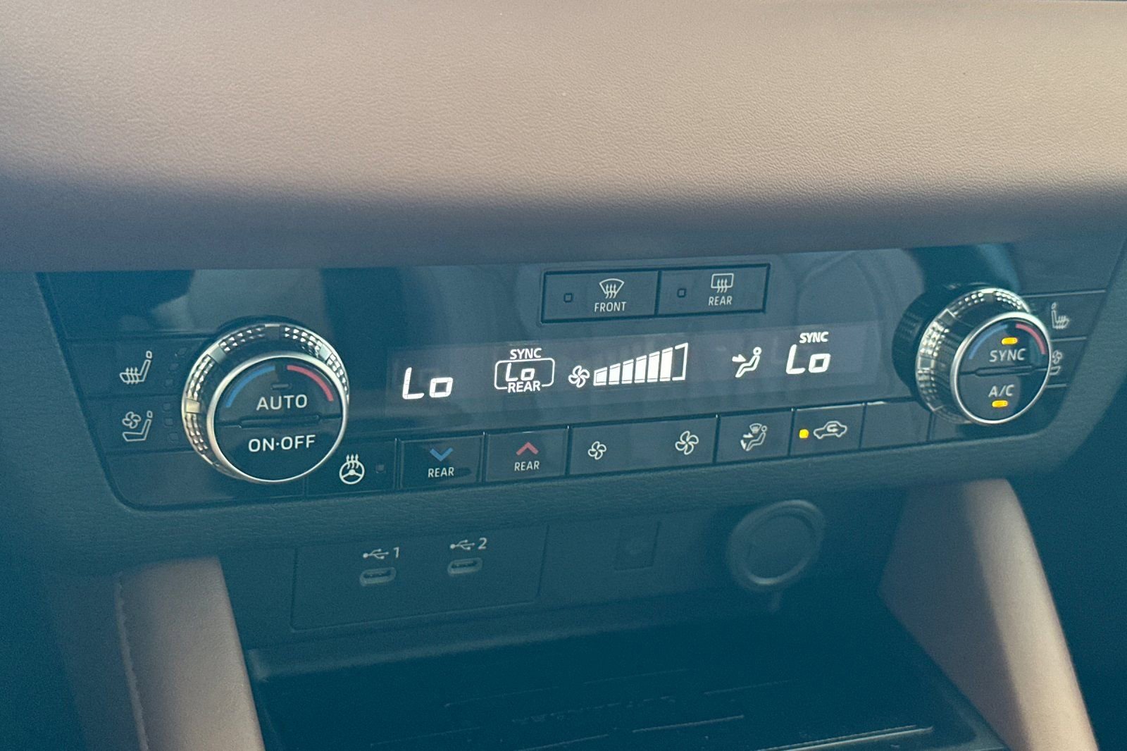 New 2025 Mitsubishi Outlander SEL image 19