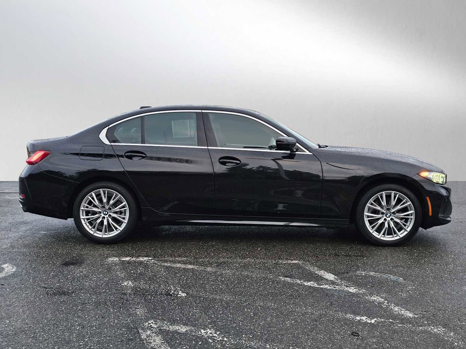 Used 2024 BMW 330i xDrive Sedan image 2