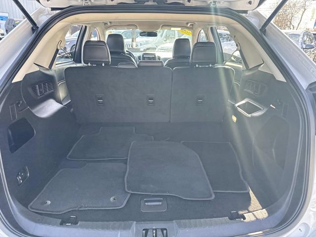 Used 2024 Ford Edge SEL image 9