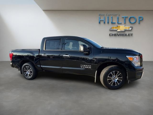 Used 2021 Nissan Titan SV w/ SV Convenience Package image 3