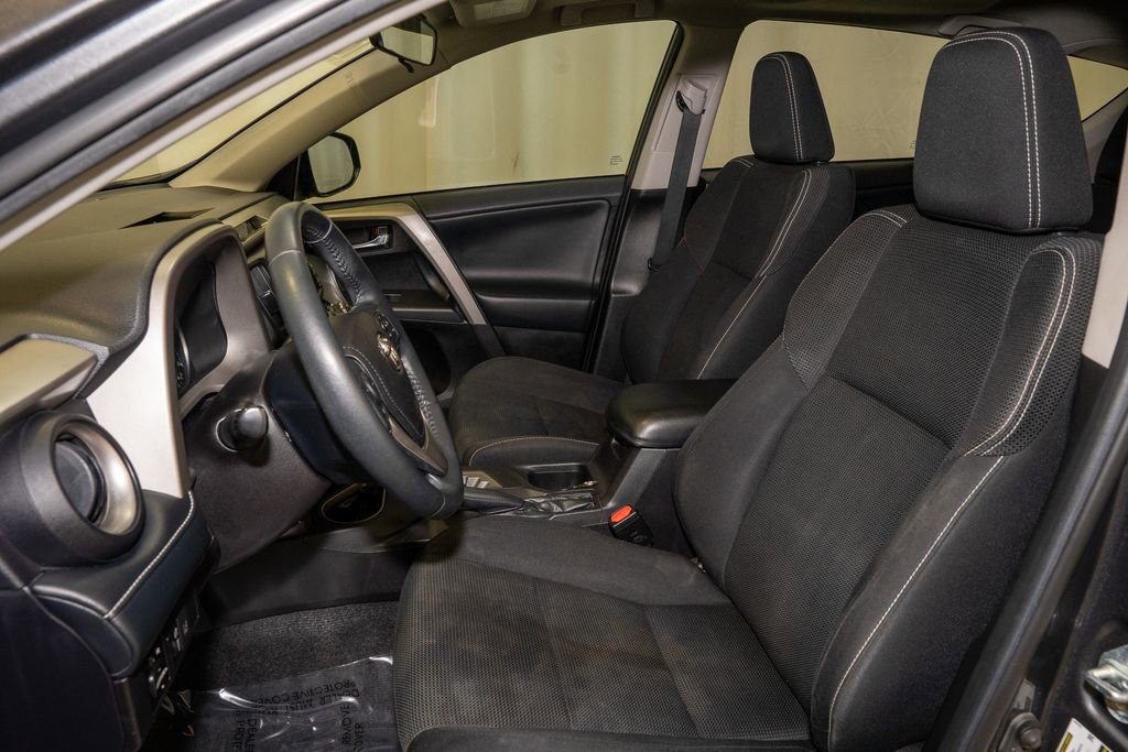 Used 2018 Toyota RAV4 XLE image 10