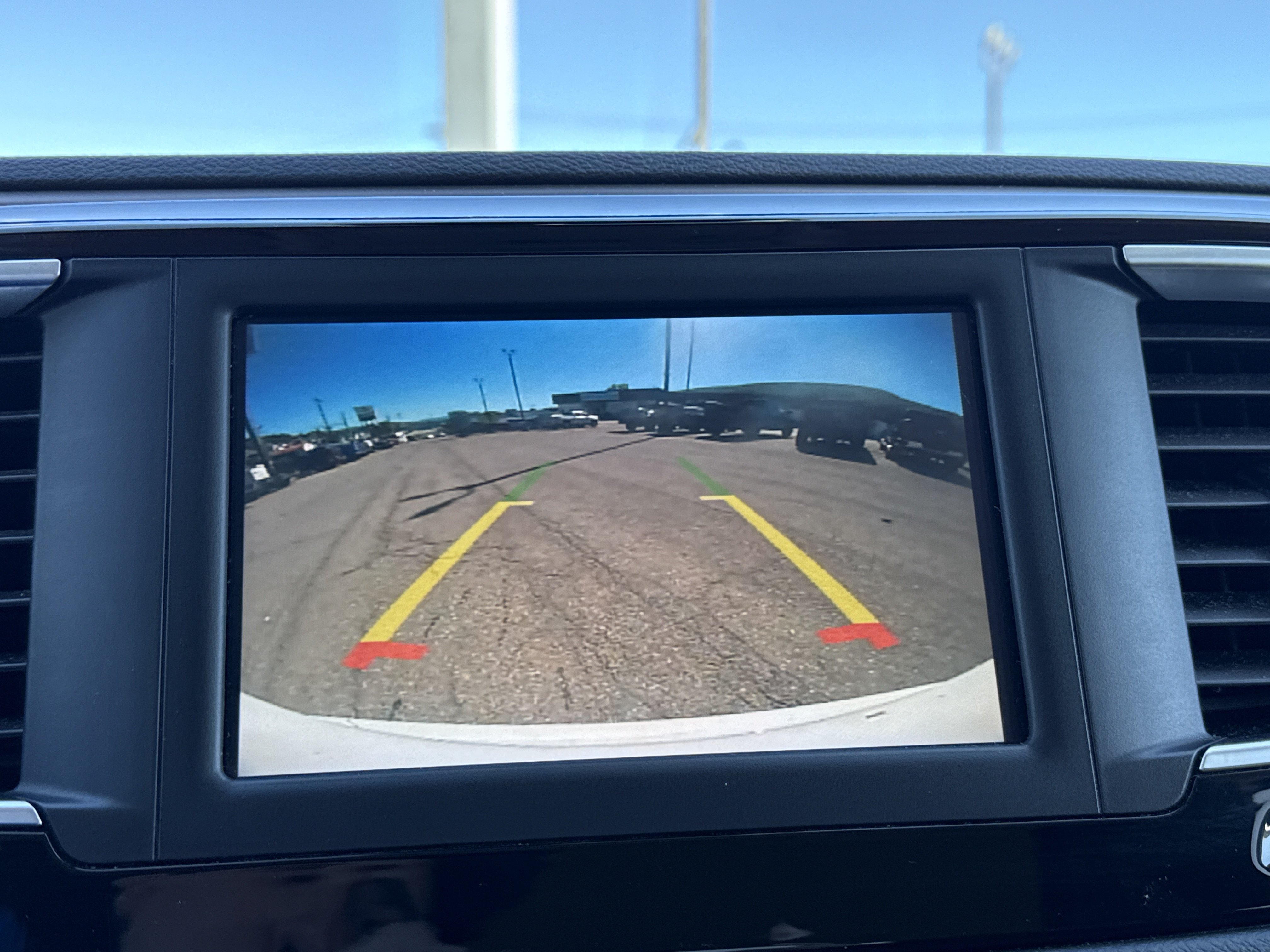 Used 2023 Chrysler Voyager LX FWD image 26