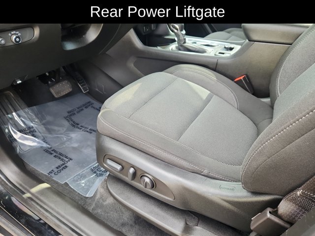 Used 2023 Chevrolet Traverse LT FWD image 21