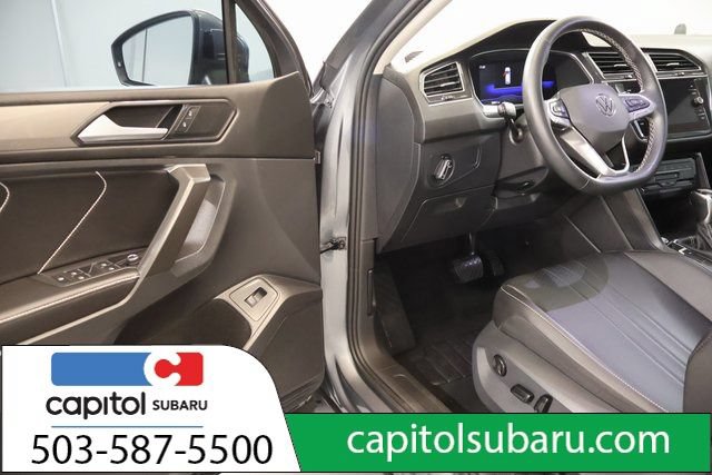 Used 2022 Volkswagen Tiguan SE AWD/4WD image 10