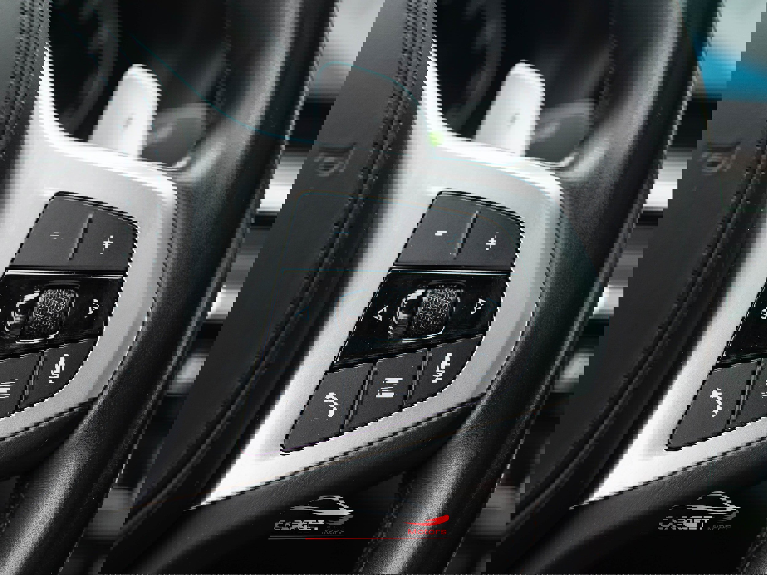 Used 2021 BMW M550i xDrive w/ Premium Package image 25