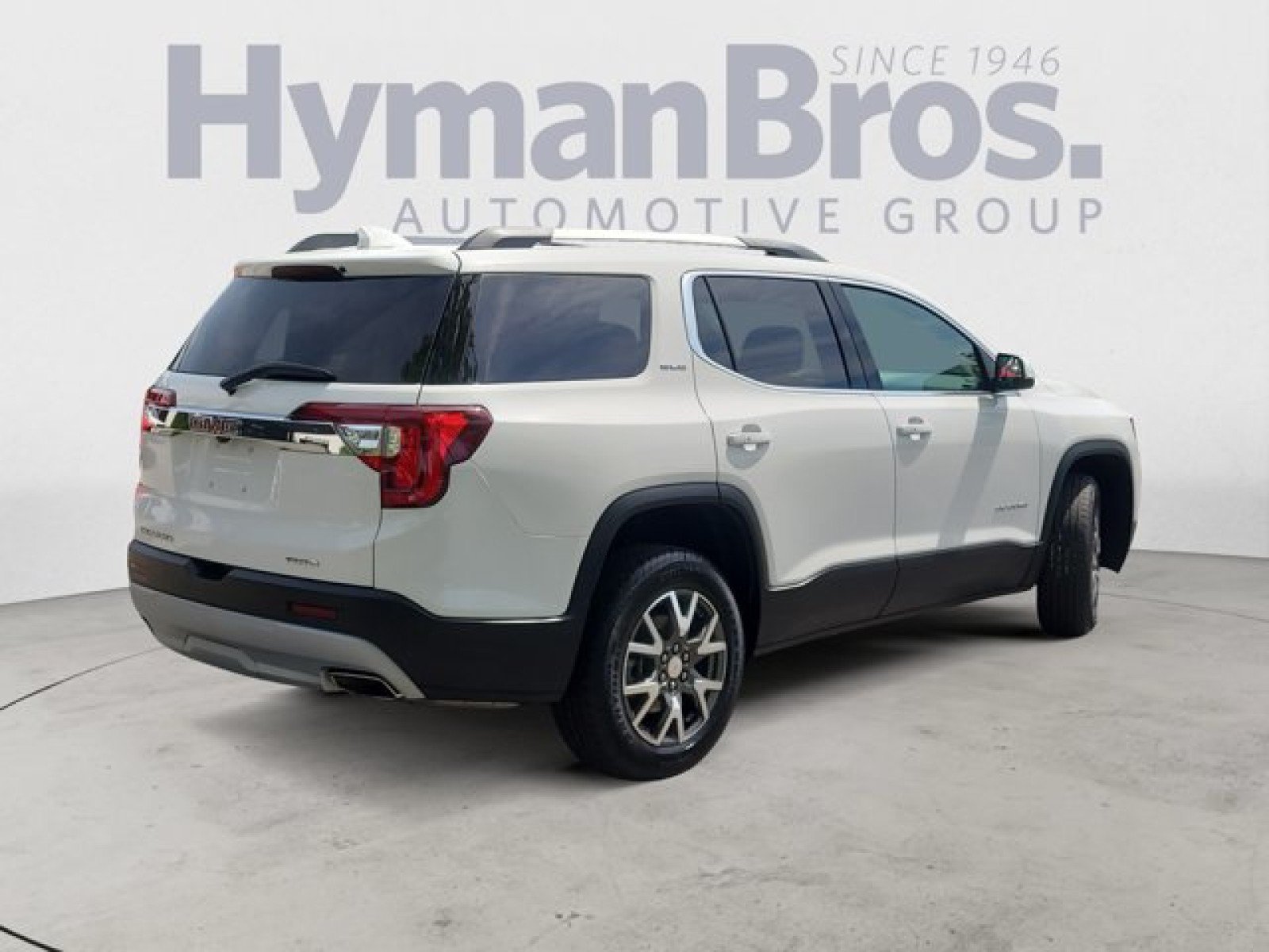 Used 2023 GMC Acadia SLE w/ Driver Convenience Package AWD/4WD image 3