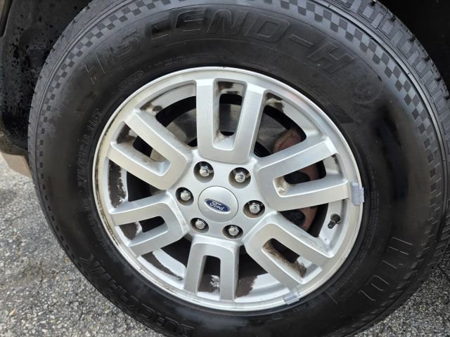 Used 2013 Ford Expedition EL XLT image 9