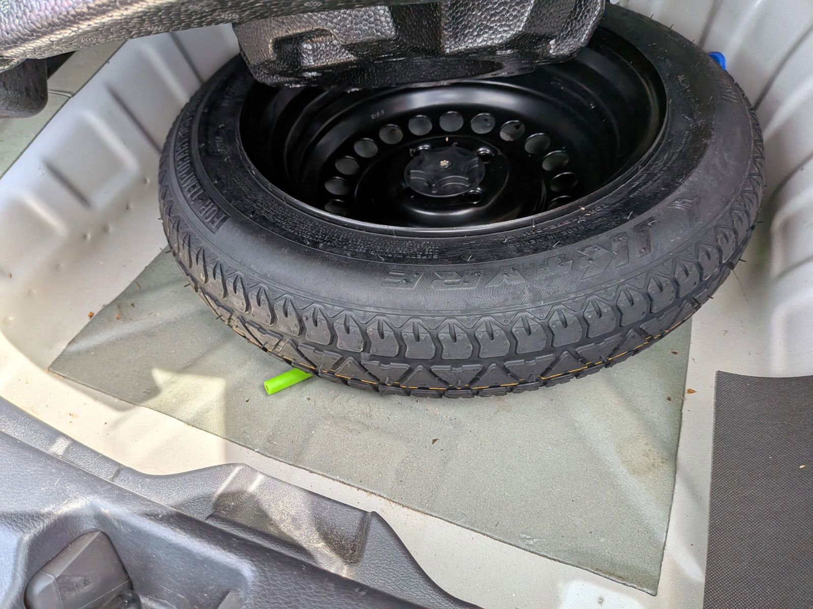 Used 2020 Nissan Kicks SR w/ SR Premium Package image 30