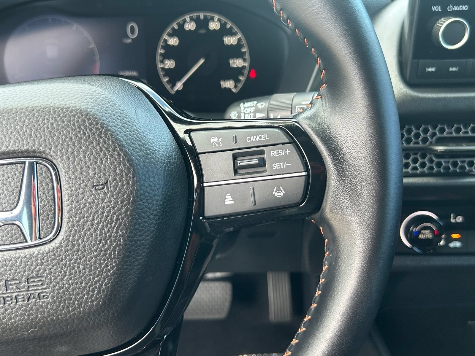 Certified 2025 Honda HR-V Sport image 28