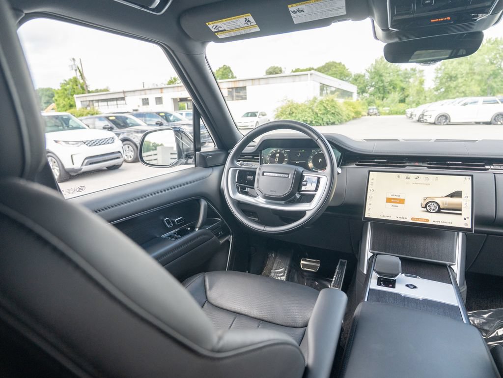 Certified 2024 Land Rover Range Rover SE AWD/4WD image 19