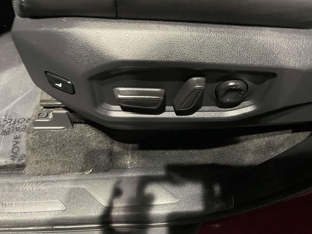 Used 2025 Toyota Tundra Platinum image 29