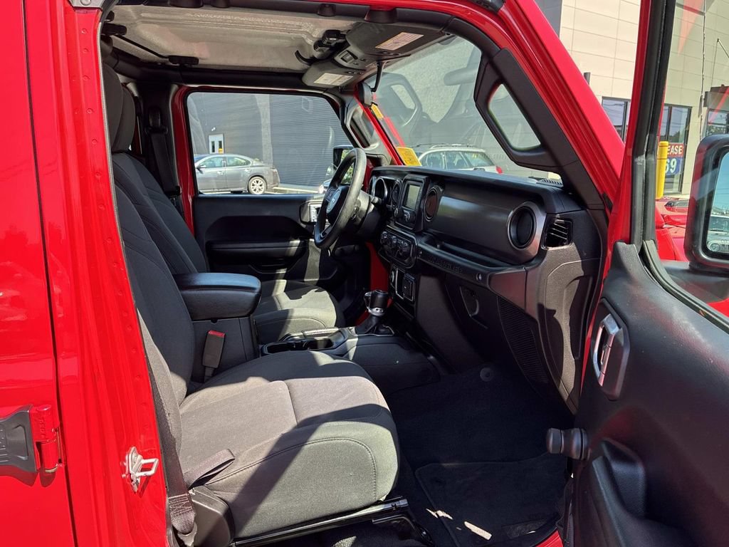 Used 2019 Jeep Wrangler Unlimited Sport AWD/4WD image 9