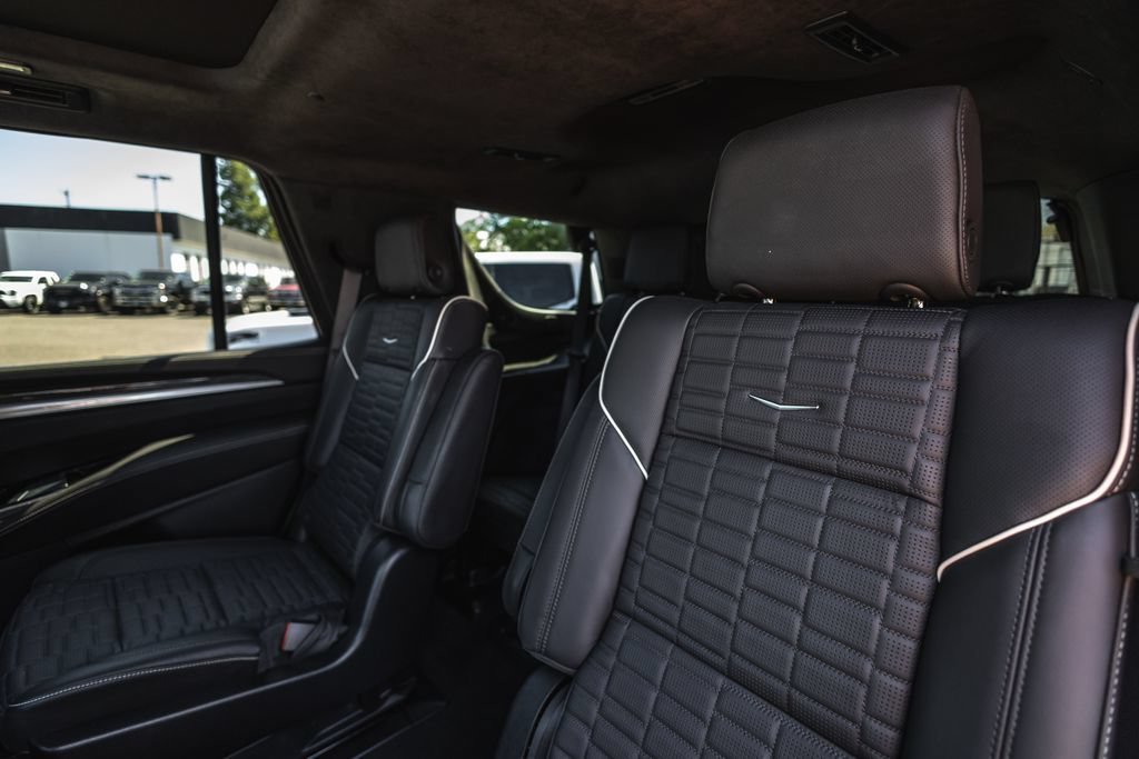 Used 2025 Cadillac Escalade V AWD/4WD image 26