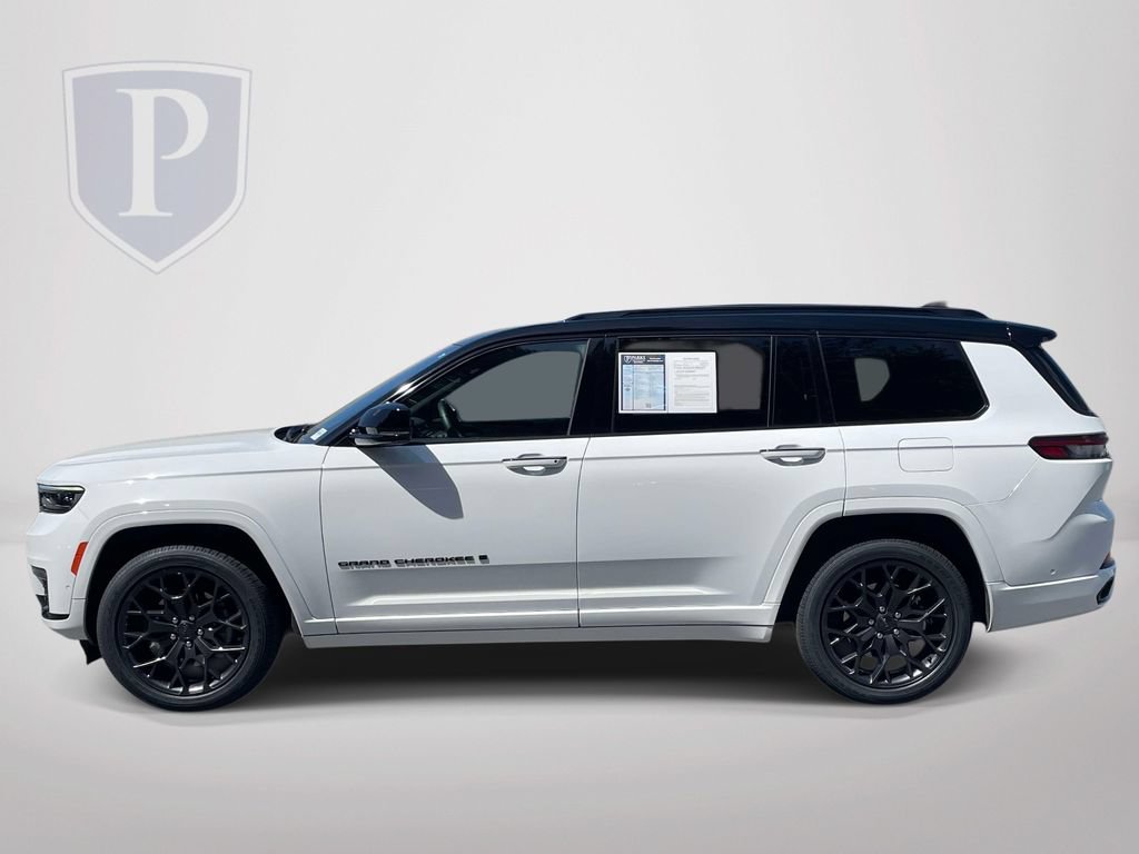 Used 2023 Jeep Grand Cherokee L Summit AWD/4WD image 5