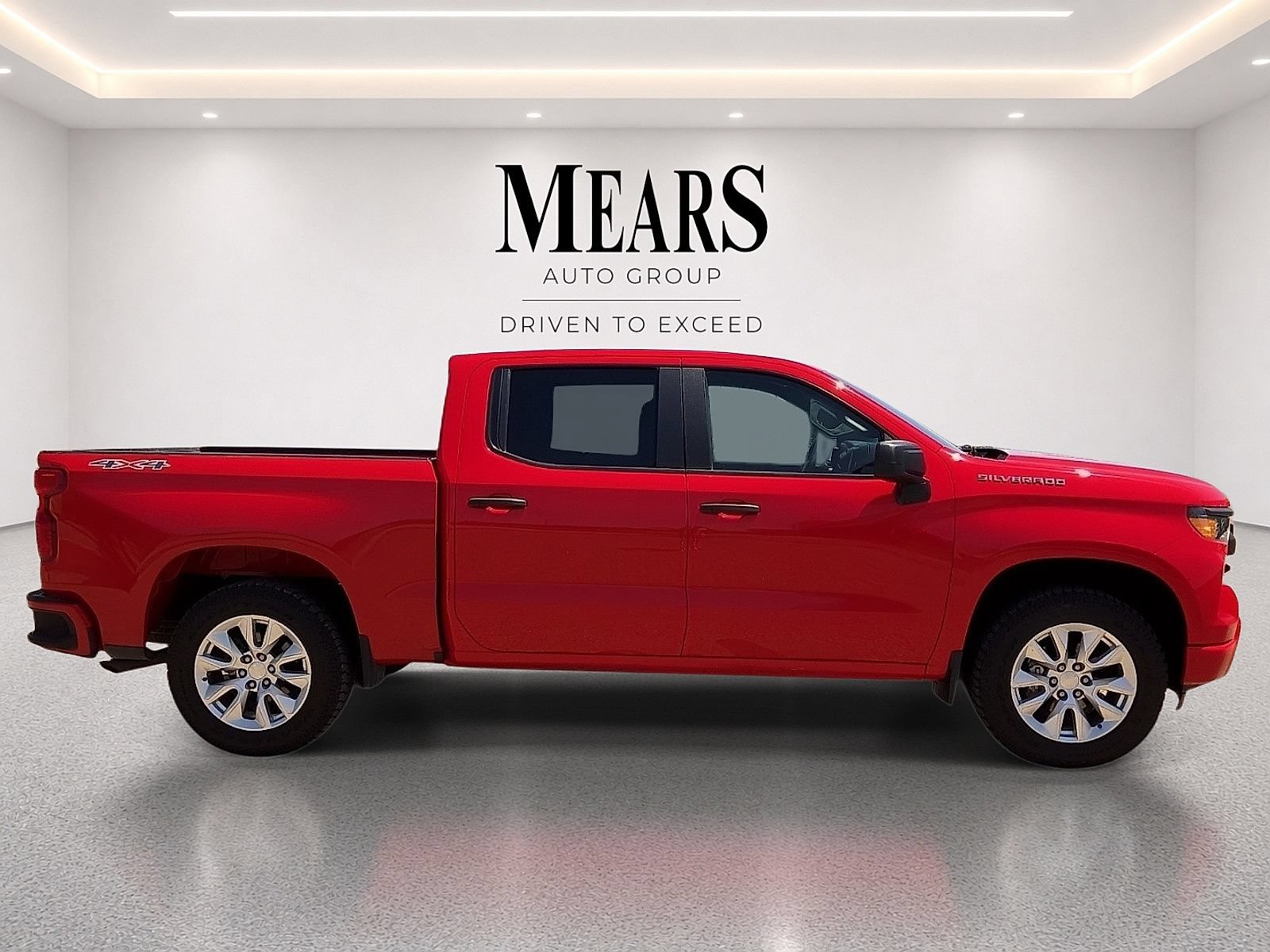 Used 2022 Chevrolet Silverado 1500 Custom AWD/4WD image 6