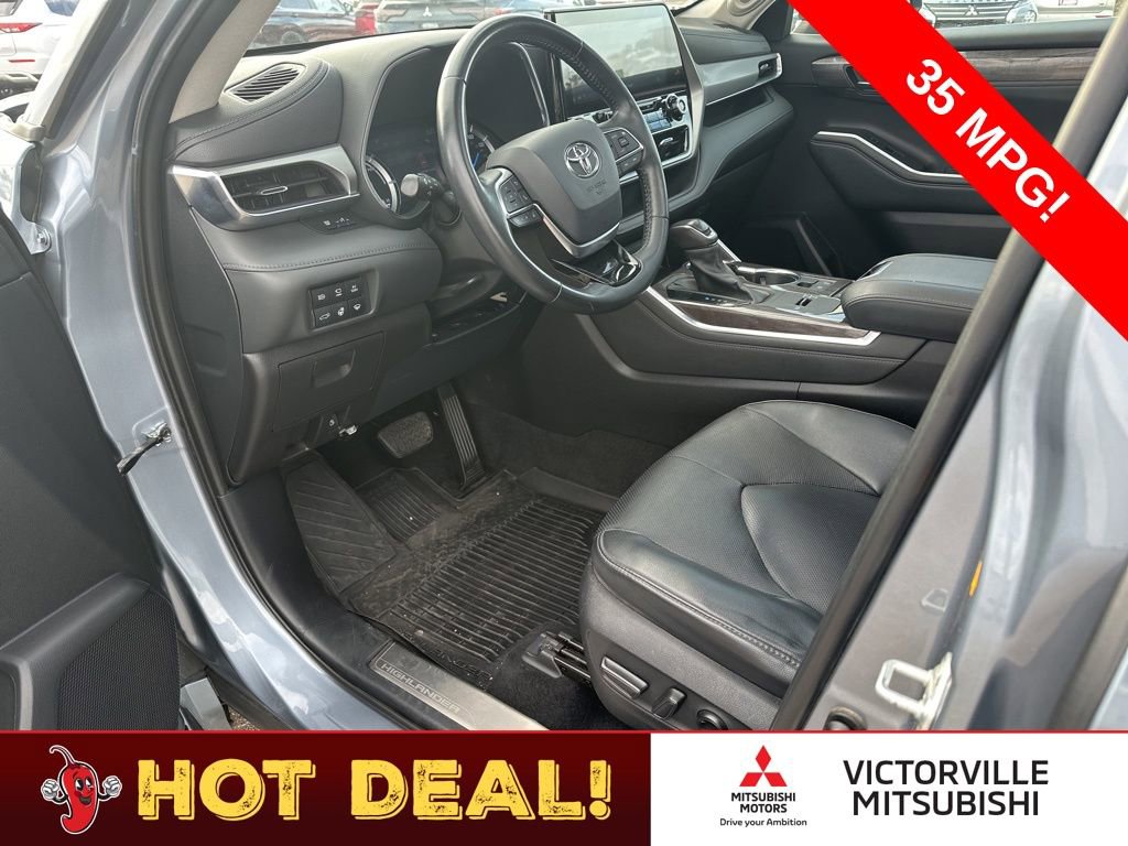 Used 2021 Toyota Highlander Platinum FWD image 19