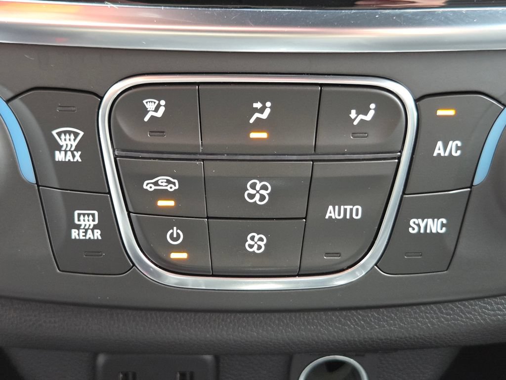 Used 2023 Chevrolet Traverse LS w/ Midnight/Sport Edition FWD image 13