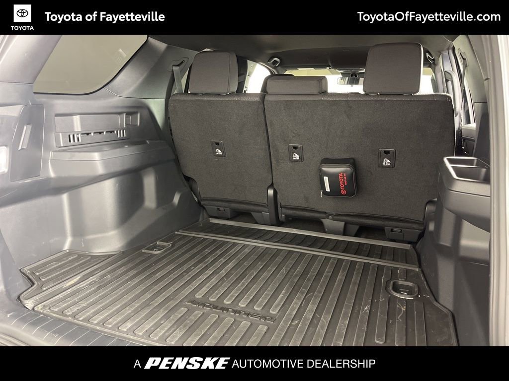 Certified 2025 Toyota 4Runner SR5 AWD/4WD image 9
