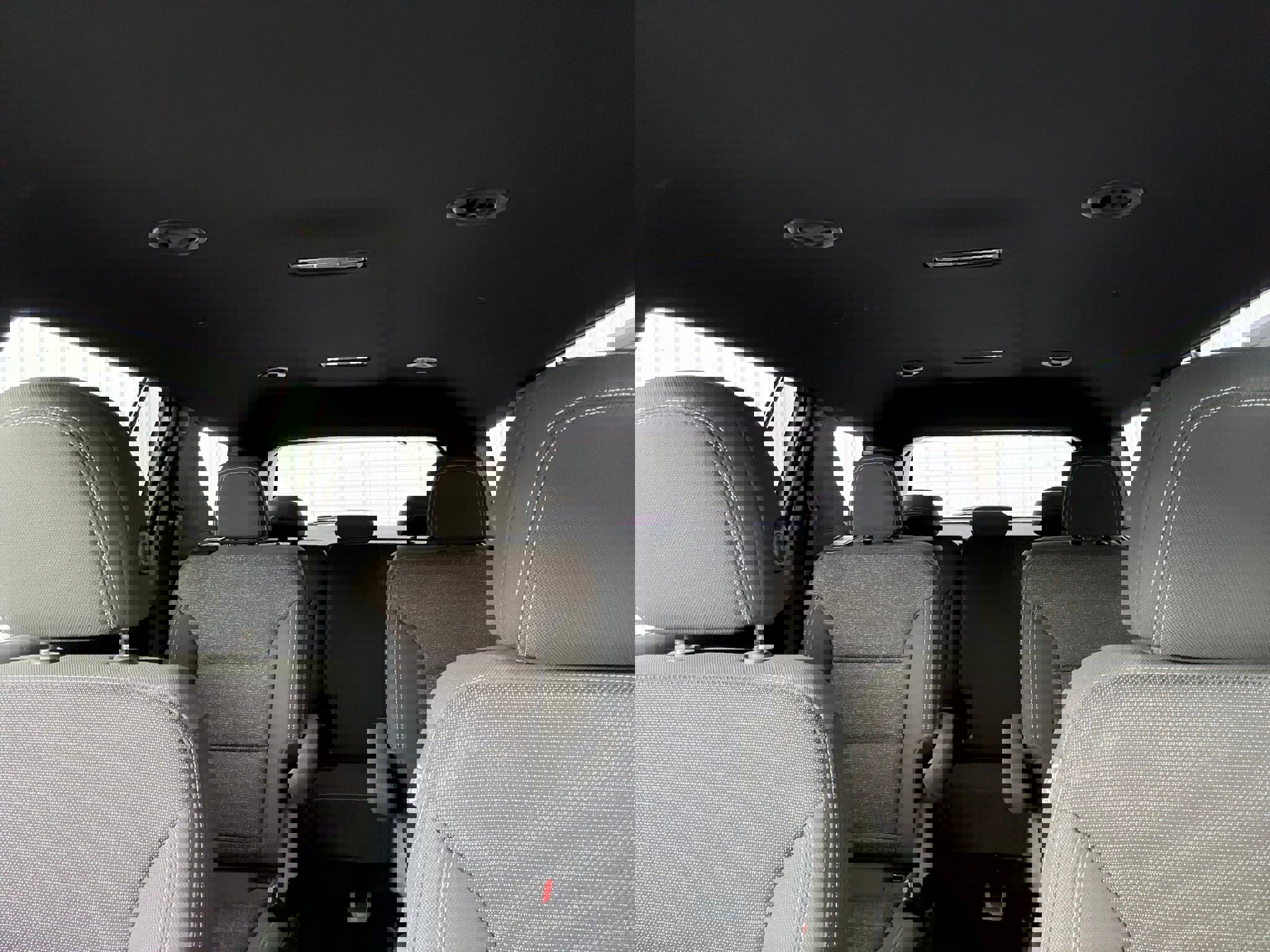 Used 2025 Chevrolet Traverse LT image 13