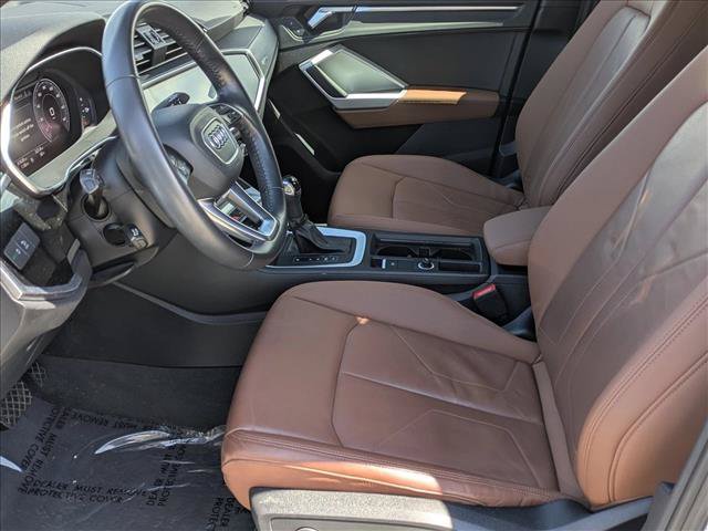 Used 2020 Audi Q3 2.0T Premium Plus w/ Premium Plus Package AWD/4WD image 17