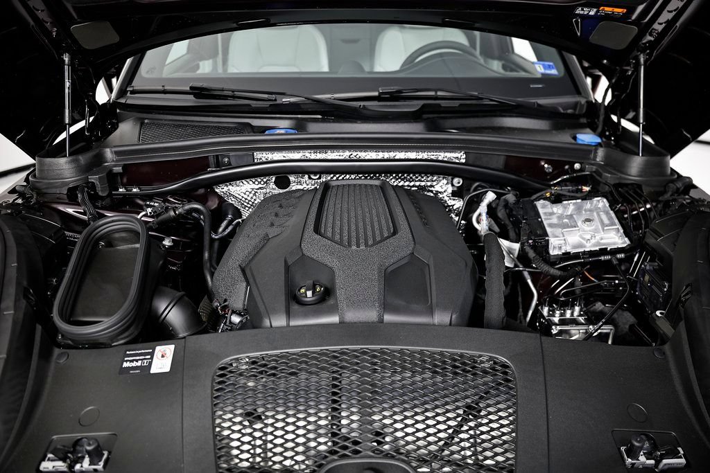 New 2026 Porsche Macan AWD/4WD image 31