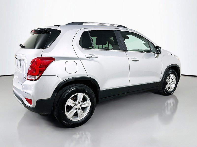 Used 2020 Chevrolet Trax LT w/ LT Convenience Package FWD image 7