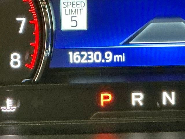 Used 2023 Ford Explorer Limited w/ Hybrid Equipment Group 310A image 33