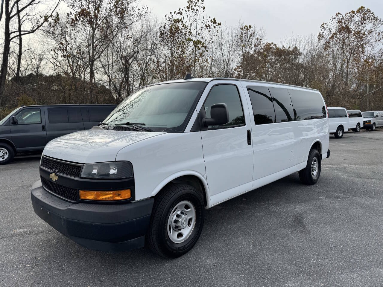 Used 2019 Chevrolet Express 3500 LS RWD image 21