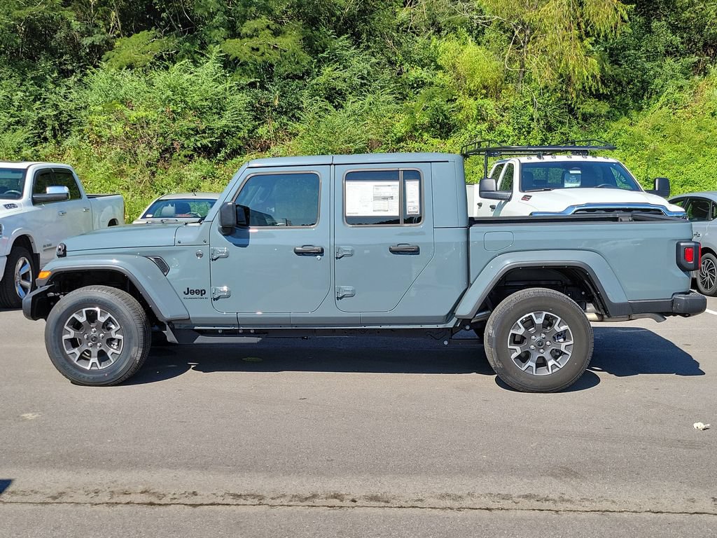 New 2026 Jeep Gladiator Sport AWD/4WD image 6