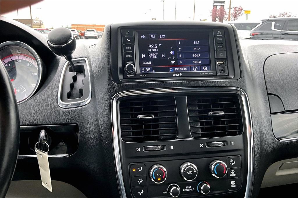 Used 2020 Dodge Grand Caravan SXT image 30