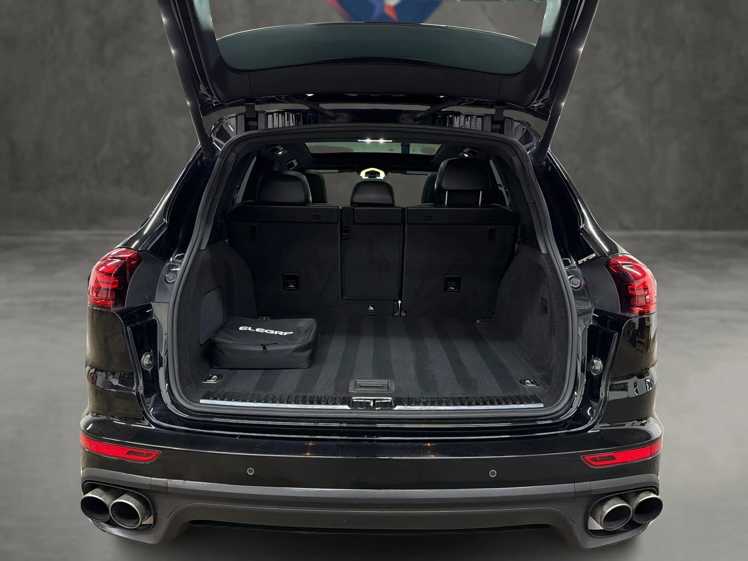 Used 2017 Porsche Cayenne S AWD/4WD image 12