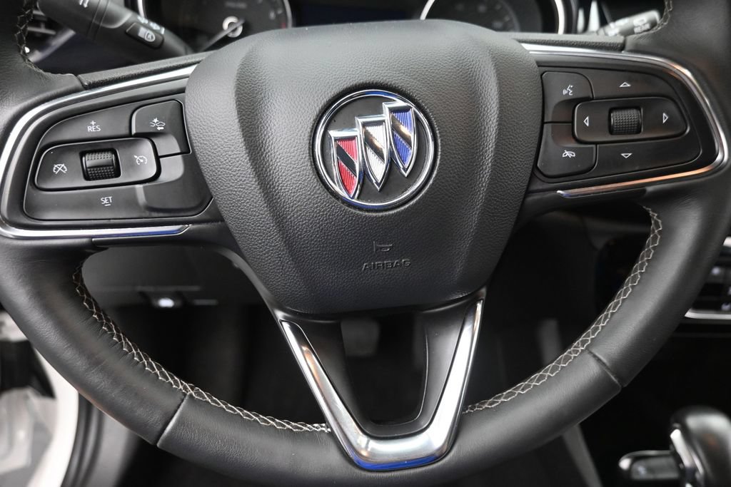 Used 2022 Buick Encore GX Select w/ Sport Touring Package FWD image 19