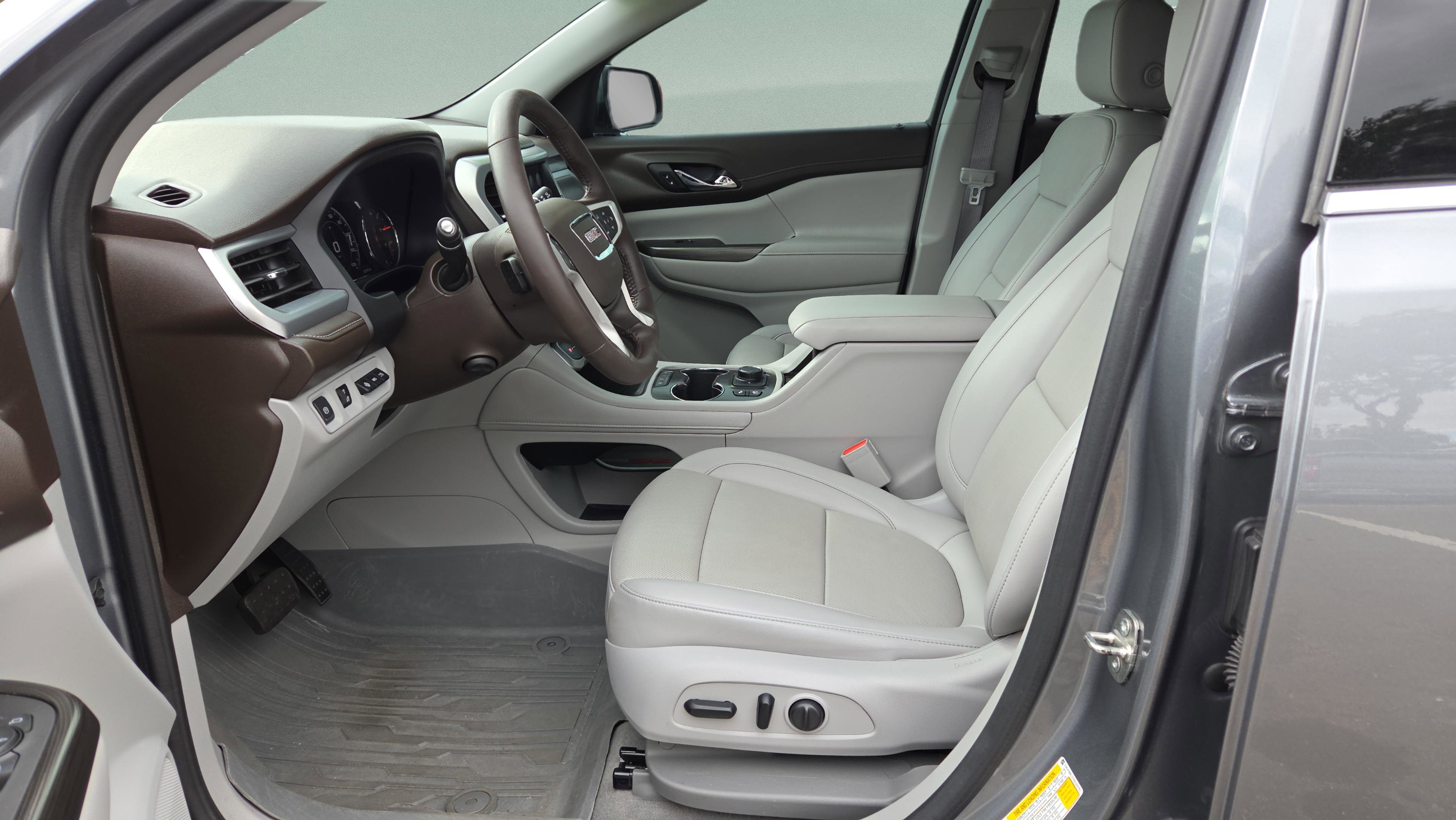 Used 2022 GMC Acadia SLT w/ Technology Package image 29