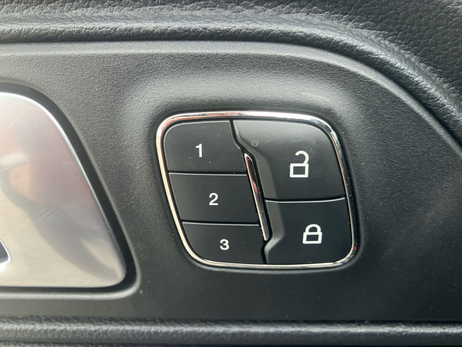 Used 2018 Ford Mustang Premium w/ Ecoboost Performance Package RWD image 12