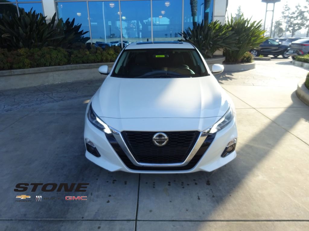 Used 2019 Nissan Altima 2.5 Platinum image 2