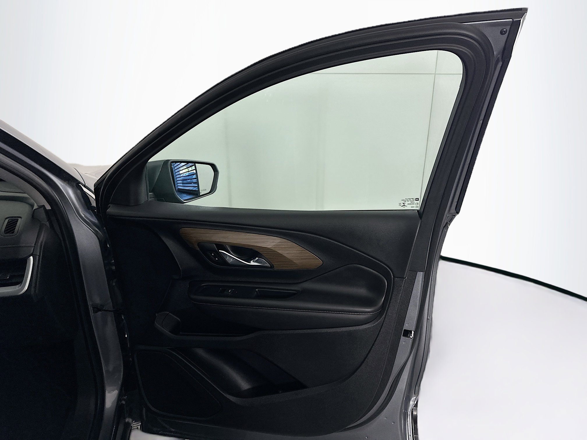 Used 2021 GMC Terrain SLE image 29