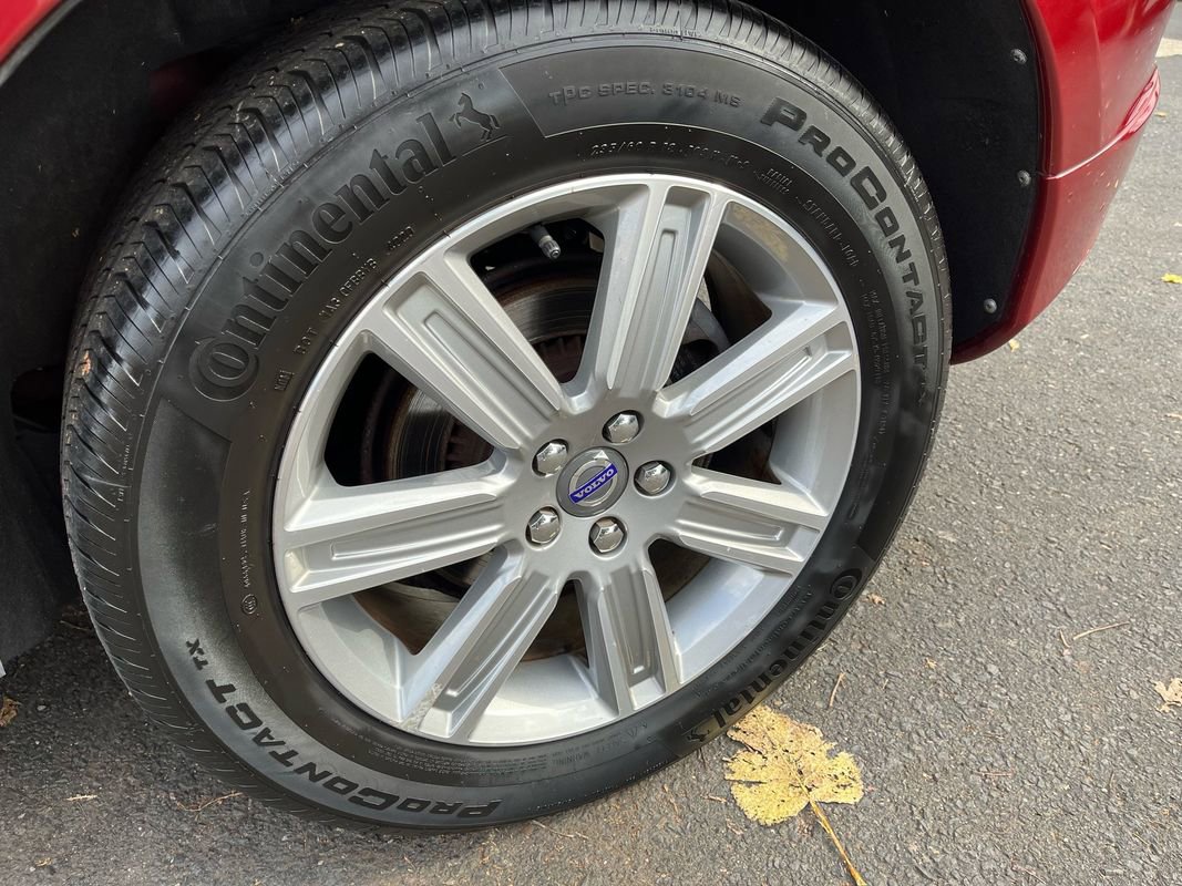 Used 2016 Volvo XC60 T6 w/ Proximity Package image 28