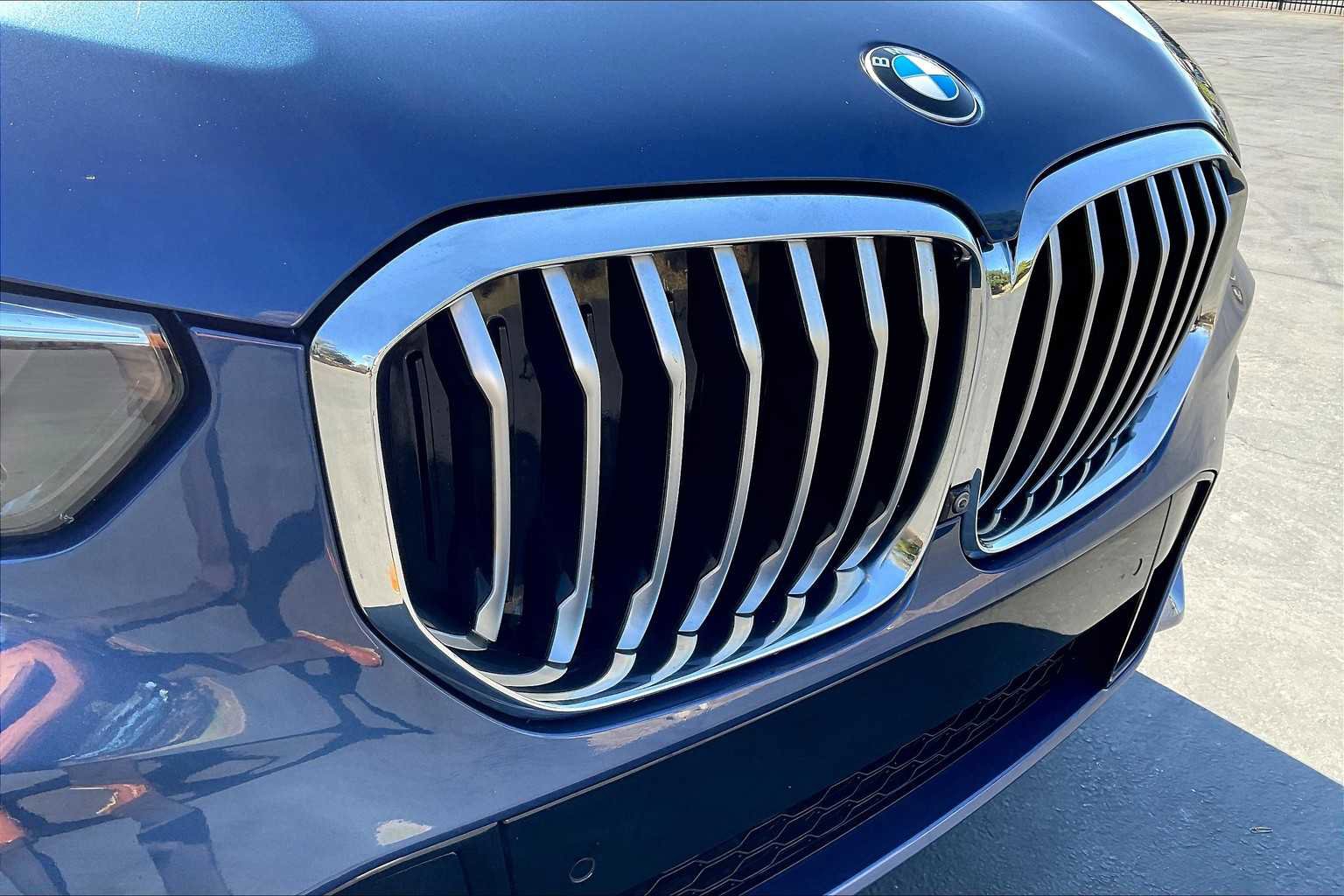 Used 2022 BMW X5 xDrive40i w/ M Sport Package image 33